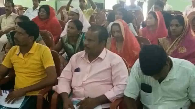 फलका प्रखण्ड मुख्यालय में दूसरे दिन भी पंचायत समिति सदस्यों को दिया गया प्रशिक्षण 


