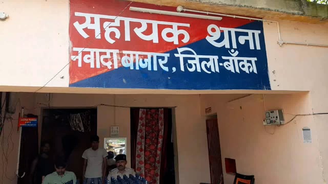 एक बोलेरो से 244 लीटर विदेशी शराब बरामद, तस्कर गिरफ्तार