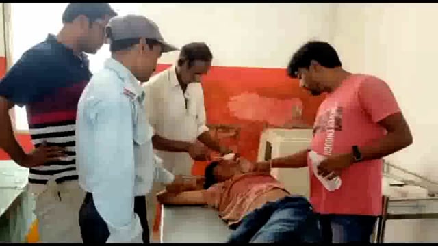 संग्रामपुर गांव में बाइक से गिरकर एक युवक हुआ गंभीर रूप से जख्मी प्राथमिक उपचार के बाद भागलपुर रेफर