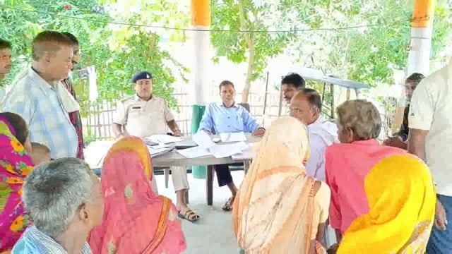 हसनगंज थाना प्रांगण में जनता दरबार का हुआ आयोजन, कुल 2 मामले पर हुई सुनवाई