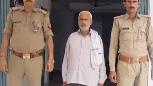 मुर्तिहा कोतवाली पुलिस ने sc-st सहित अन्य धाराओं के मुकदमे में वांछित गंगापुर निवासी आरोपी को किया गिरफ्तार