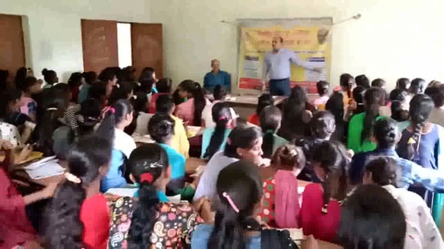 स्टूडेंट क्रेडिट कार्ड के बारे में जानकारी दिया गया