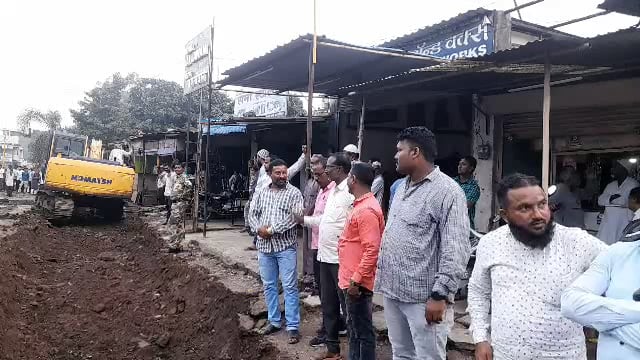 शहरातील मुख्य रस्ता अतिक्रमण मुक्त करा,पत्रकारांचे जिल्हाधिकारी यांना निवेदन