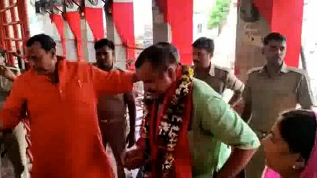 पूर्व जलशक्ति मंत्री महेंद्र सिंह पहुंचे विंध्याचल धाम किया मां विंध्यवासिनी का दर्शन पूजन