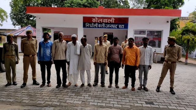 एटा। जनपदीय पुलिस की बड़ी कार्रवाई 71 वांछित वारंटी अभियुक्त दबोचे