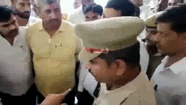 बीते 2 माह पहले अधिवक्ता के घर हुई लाखों की चोरी का नहीं हुआ खुलासा, अधिवक्ताओं में आक्रोश