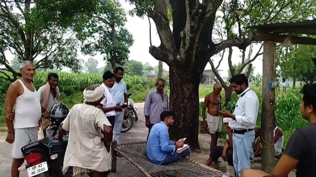 तरबगंज: सोनबरसा में बिजली विभाग ने चलाया अभियान व ग्रामीणों को किया जागरूक