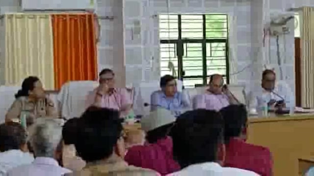 डीएम की अध्यक्षता में कजली मेले की तैयारियों को लेकर बैठक आयोजित