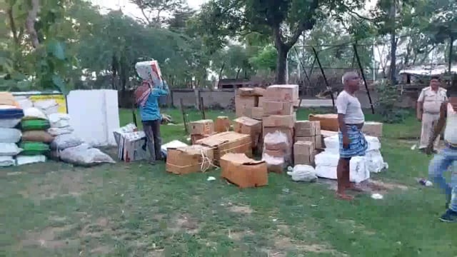 सिरदला में अन्वेषण ब्यूरो मगध प्रमंडल गया की टीम ने माल परिवहन करते वाहन पकड़ किया जांच