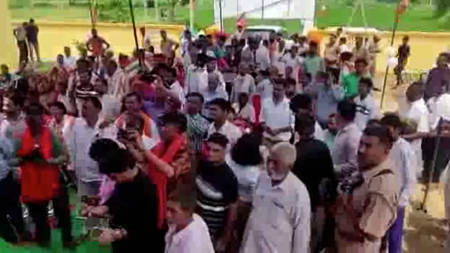 मांट तहसील के गांव इरोली जुन्नारदार में टंकी का उद्घाटन करते स्वतंत्र देव सिंह