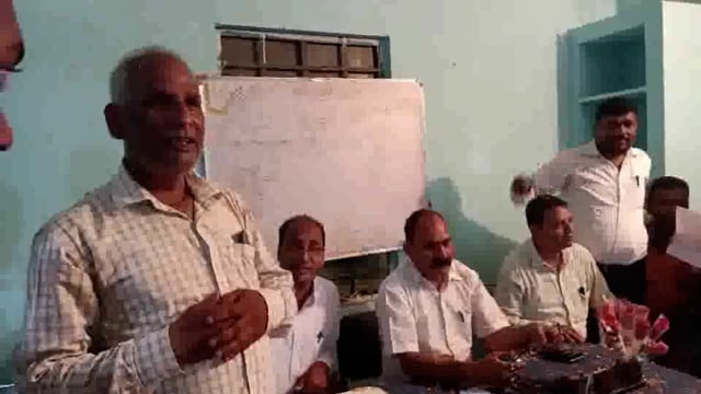 स्कूूल मे सभी बच्चों का हर हाल में हो नामांकन-डीईओ