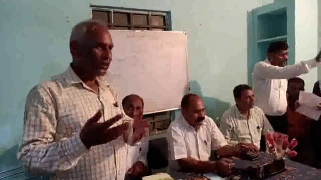 स्कूूल मे सभी बच्चों का हर हाल में हो नामांकन-डीईओ