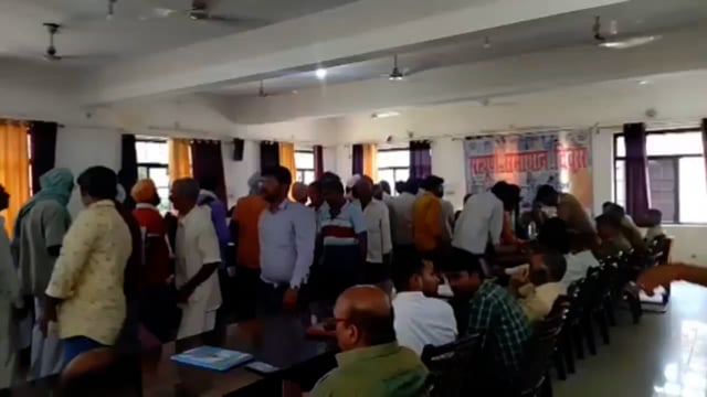 तरबगंज :महिला ने अपने देवर पर पति को शराब पिलाकर जमीन बैनामा करवाने का लगाया आरोप की शिकायत