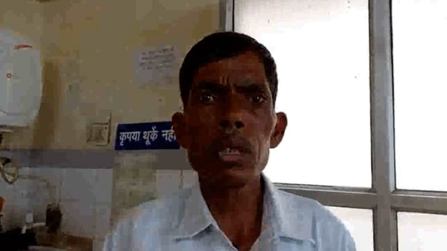 एटा। बच्चे को बचाने के चक्कर में फिसली बाइक, तीन घायल