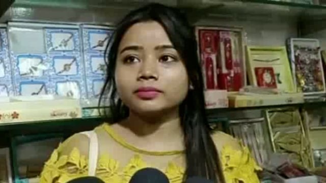 भाईयों की कलाई पर अबकी बार सजेंगे बुलडोजर बाबा, मार्केट में लूट मोदी योगी राखी की