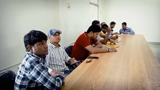 प्रखंड सभागार में बीएलओ को प्रशिक्षित करने के लिए एक दिवसीय शिविर का किया गया आयोजन