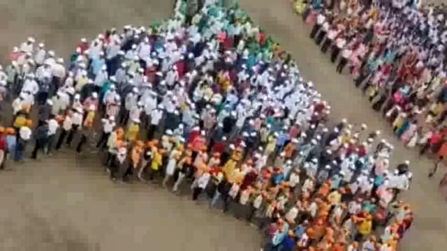 आटपाडीच्या भवानी विद्यालयाच्या प्रांगणामध्ये नाविन्यपूर्ण असा राष्ट्रगान कार्यक्रमाचे आयोजन