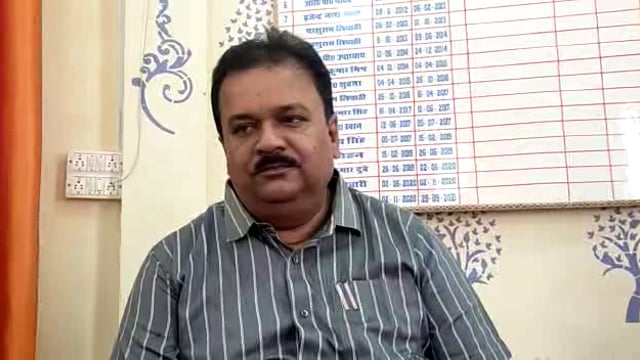 ऊंचाहार में लेखपाल की कार में लगाई आग, पाकिस्तान जिंदाबाद लिखकर दरवाजे पर फेंका एसडीएम ने दिए जांच के आदेश।

