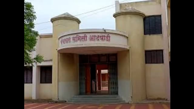 आटपाडी पंचायत समितीतील अधिकाऱ्यांचा डबलरोल;
 माहितीच्या अधिकारात उघड


