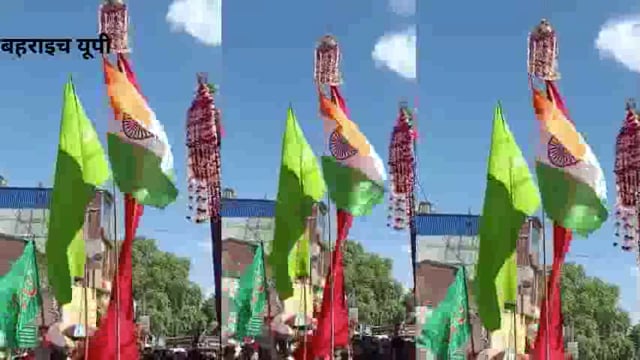 बहराइच यूपी तिरंगा झंडा लेकर निकला मोहर्रम की दसवीं का जुलूस काफी संख्या में अकीदत के साथ हुए शामिल नानपारा कब्रिस्तान 