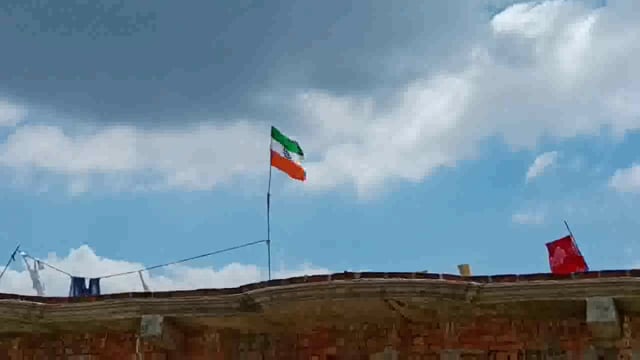 बलईपुर गांव में मनाए जा रहे अमृत महोत्सव में हो रहा राष्ट्रीय ध्वज का अपमान,फहराया उल्टा राष्ट्रध्वज