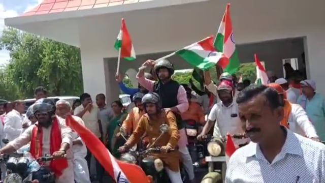 भाजपा के प्रदेश के अल्पसंख्यक,वफ्फ और हज मंत्री दानिश आजाद अंसारी की अगुवाई में निकली गई तिरंगा यात्रा ।