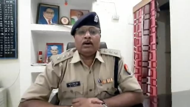 औरैया जिले की अछल्दा पुलिस के द्वारा कोर्ट के आदेश पर अवैध शराब को किया गया नष्ट- सीओ महेंद्र ने दी जानकारी