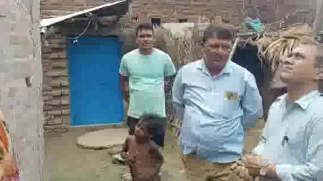 जिला योजना पदाधिकारी राजीव रंजन कुमार ने ग्राम पंचायत बनिया विभिन्न योजनाओं को किया निरीक्षण 