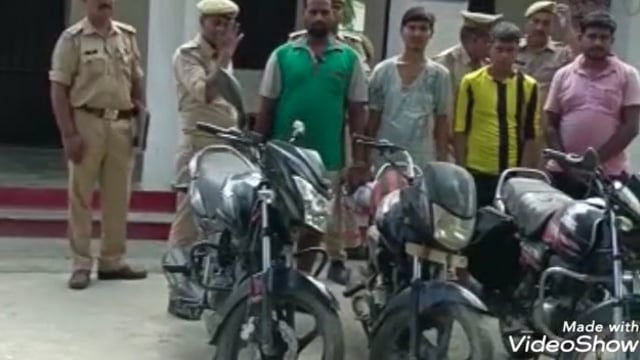 औरैया की अजीतमल पुलिस ने बाइक चोर गिरोह का किया भंडाफोड़, दर्जनों कटी हुई मोटरसाइकिल बरामद#auraiya police