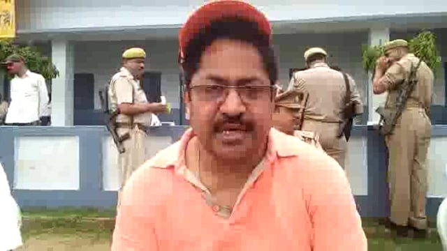 औरैया डीएम पीसी श्रीवास्तव ने कहा: आजादी के अमृत महोत्सव का जश्न पूरा देश मना रहा है, जिले के लोग भी मनाएं