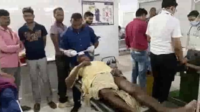 सड़क हादसे में 2 महिलाओं सहित 5 घायल