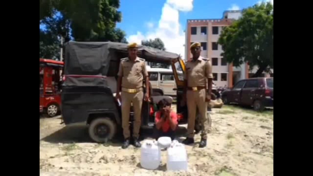 तरबगंज :पुलिस ने क्षेत्र भ्रमण के दौरान 20 लीटर अवैध कच्ची शराब के साथ एक अभियुक्त को किया गिरफ्तार