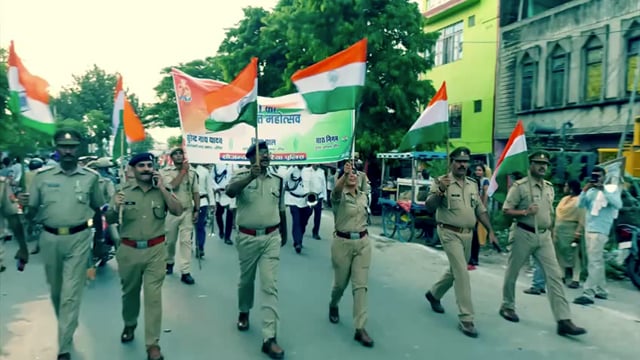औरैया शहर में एसपी के नेतृत्व में निकाली गई विशाल तिरंगा यात्रा, आजादी के अमृत महोत्सव का दिखा जश्न।