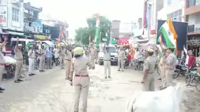 आजादी के75वेंअमृत महोत्सव व हर घर तिरंगा अभियान के अवसर पर क्षेत्राधिकारी मडावरा एवं थाना मडावरा पुलिस द्वारा पुलिस के ज