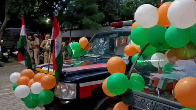 आजादी के  75 वर्ष पूर्ण होने व अमृत महोत्सव को लेकर सराय अकिल पुलिस ने निकाली भव्य तिरंगा यात्रा