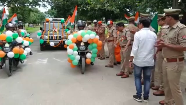 सिद्धार्थनगर पुलिस अधिक्षक अमित कुमार आनन्द के नेतृत्व में पीआरबी 112 के जवानों ने निकाली तिरंगा यात्रा 