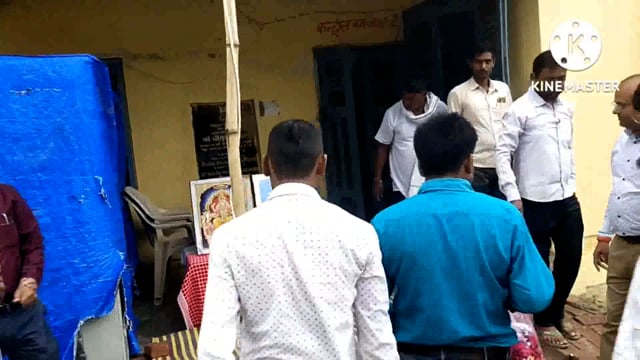 प्रतापगढ़जिलेके कुंडा डिवीजन के बिहार उपकेंद्र पर एसडी ओ और जेई ने कर्मचारियों संघ किया झंडारोहण