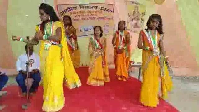 प्रतापगढ़ जिले के बाबागंज ब्लॉक के प्राथमिक विद्यालय उतरार में कुछ इस अंदाज में हुआ झंडारोहण और कार्यक्रम