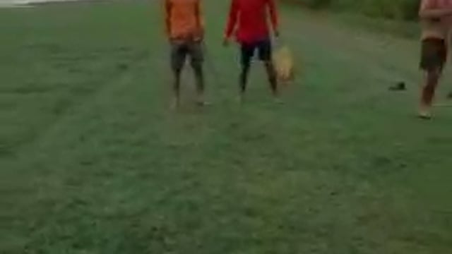 नवाबगंज क्षेत्र के तुलसीपुर माझा में दबंगों ने चलाई गोली बम वाला के डंडे से किया हमला 3 लोग घायल