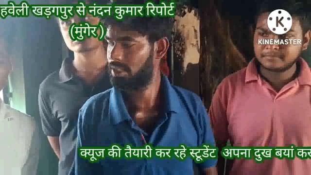 मुलकटाड़ दास टोला के सामुदायिक भवन में क्यूज कर रहे हैं बच्चे का पुस्तक में असामाजिक तत्व ने आधी रात को लगाई आग