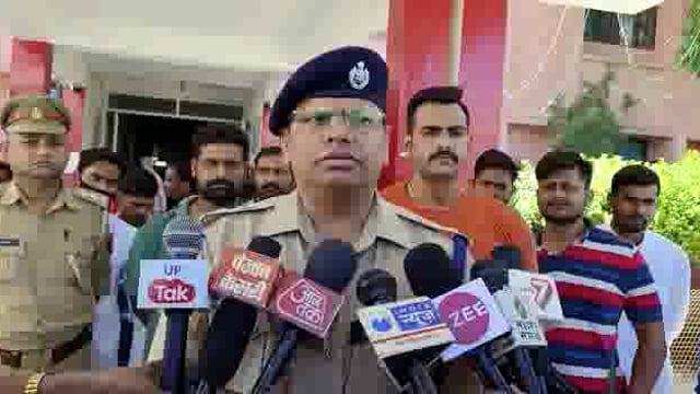 महिला बैंक कर्मी के एसिड अटैक मामले में पुलिस ने दो आरोपी पकड़ा एसपी का बयान