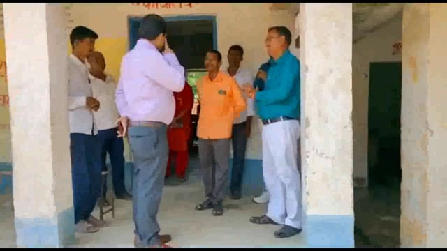 एसडीएम ने सिरदला के अकौना पंचायत में विभिन्न सरकारी योजनाओं का किया जांच