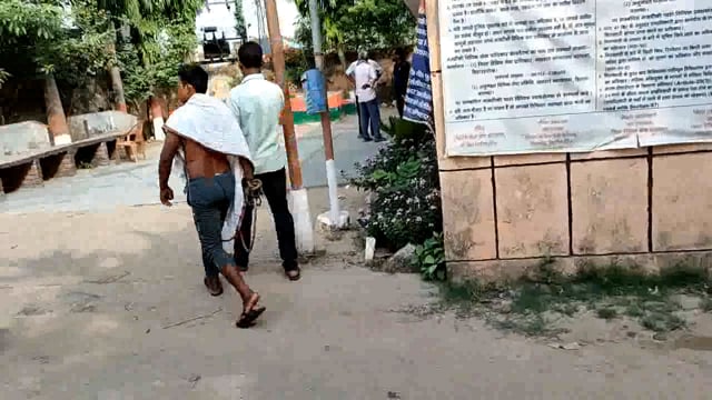 अमावां गाँव से तीन वर्षों से फरार आरोपी को बिंद थाने की पुलिस ने किया गिरफ्तार