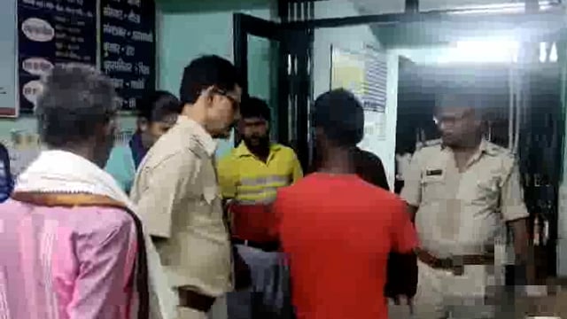 चोरी करने गए चोर को ग्रामीणों ने की कुटाई हुई मौत
#हत्या