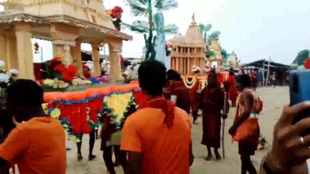 मुंगेर के छर्रापट्टी से 162 फीट कांवर यात्रा हुई प्रारंभ, रविवार को बाबा मटेश्वर धाम पहुंचे कांवर