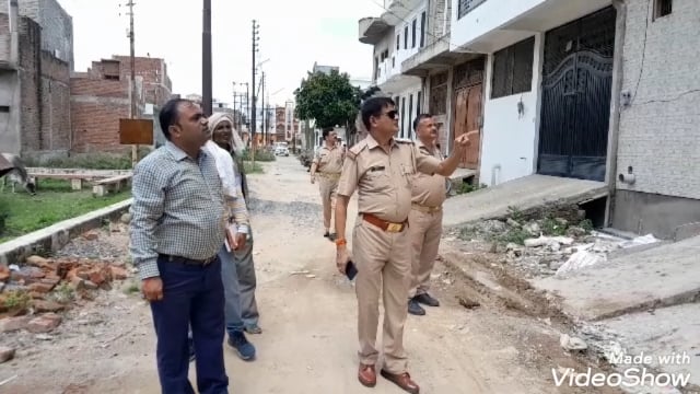 खबर औरैया से।विद्युत विभाग विजिलेंस की टीम द्वारा चलाया गया सघन चेकिंग अभियान शहर के मोहल्ला आवास विकास कॉलोनी में