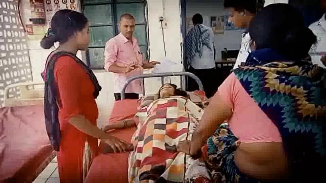 इंग्लिश गांव में करंट की चपेट में आने से एक छात्रा हुई जख्मी रेफरल अस्पताल में हुआ प्राथमिक उपचार