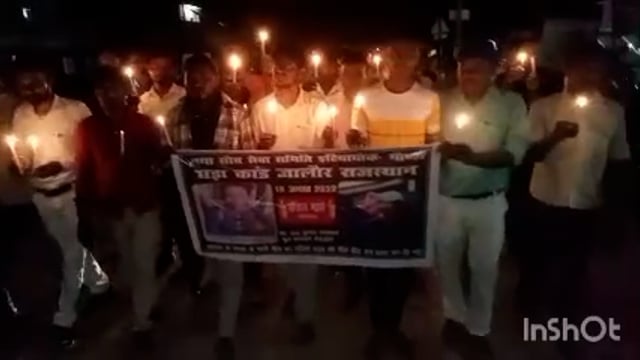 राजस्थान में मटके के पानी पीने को लेकर हुई दलित छात्र की  हत्या पर लोगों ने कैंडल मार्च निकालकर न्याय की मांग की