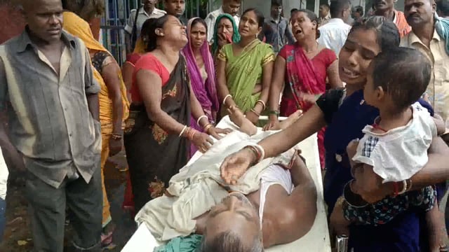 लखीसराय मंडल कारा में विचाराधीन कैदी की सदर अस्पताल में इलाज के दौरान हुई मौत परिजनों ने किया सड़क जाम