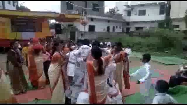 शहरात विविध ठिकाणी शाळेत श्रीकृष्ण जन्माअष्ठमी मोठया उत्साहात साजरी